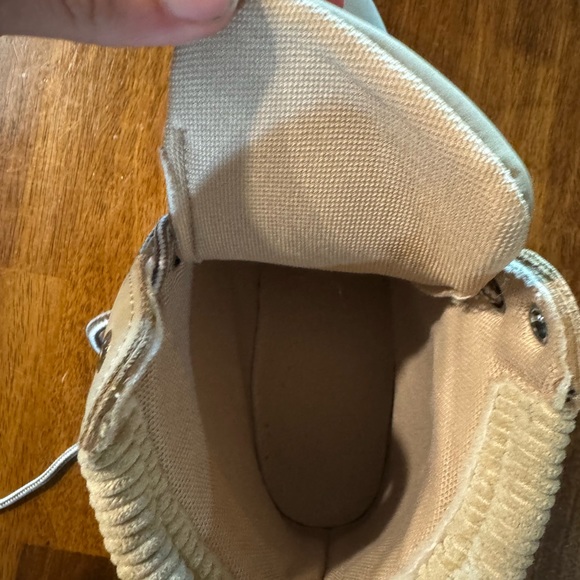 Khaki lace up boots. - Picture 4 of 4